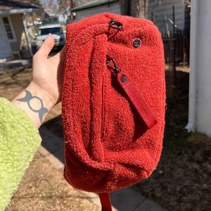 Lululemon Sherpa Fanny Pack/Sling Purse